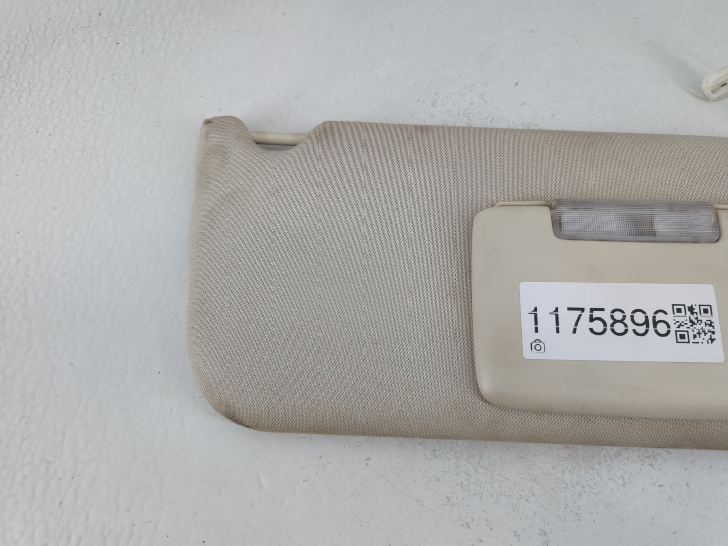 2007-2010 Dodge Nitro Sun Visor Shade Replacement Passenger Right Mirror Fits Fits 2007 2008 2009 2010 OEM Used Auto Parts -