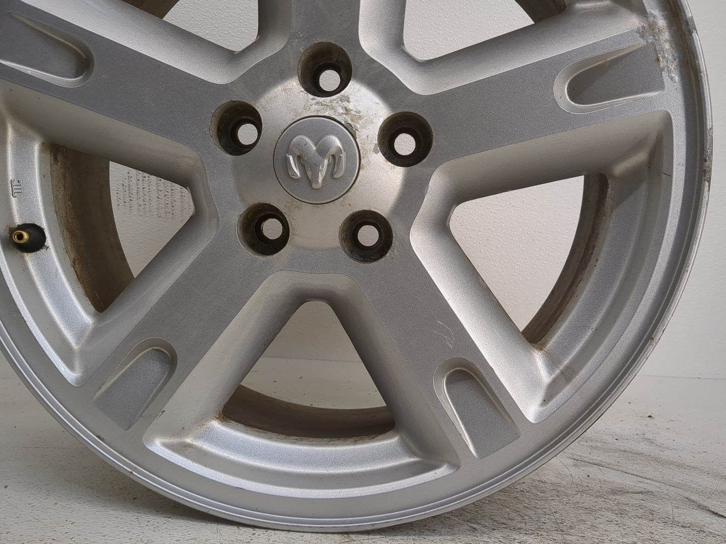 2007-2011 Dodge Nitro Oem Wheel Rim - Oemusedautoparts1.com