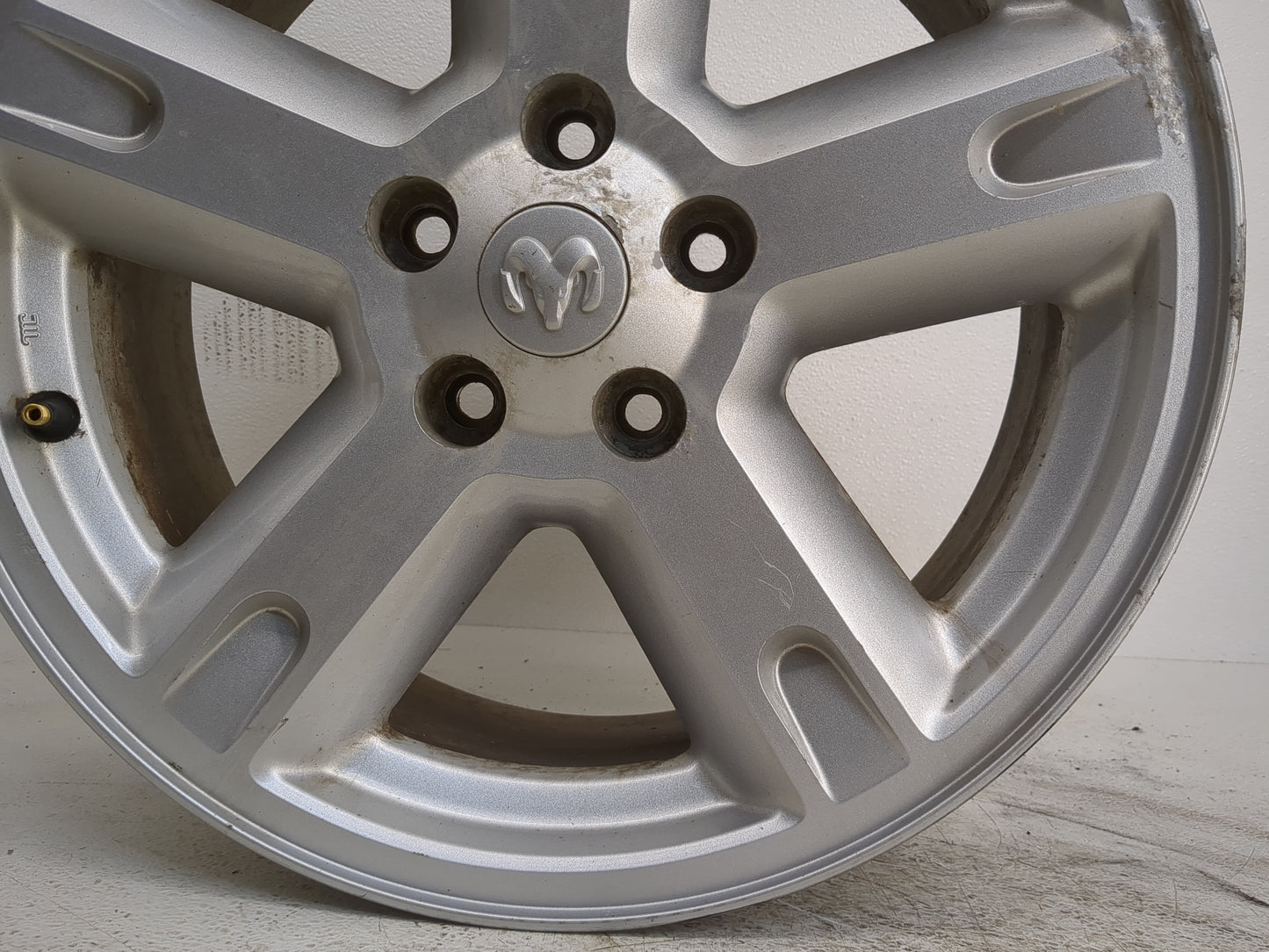 2007-2011 Dodge Nitro Oem Wheel Rim - Oemusedautoparts1.com