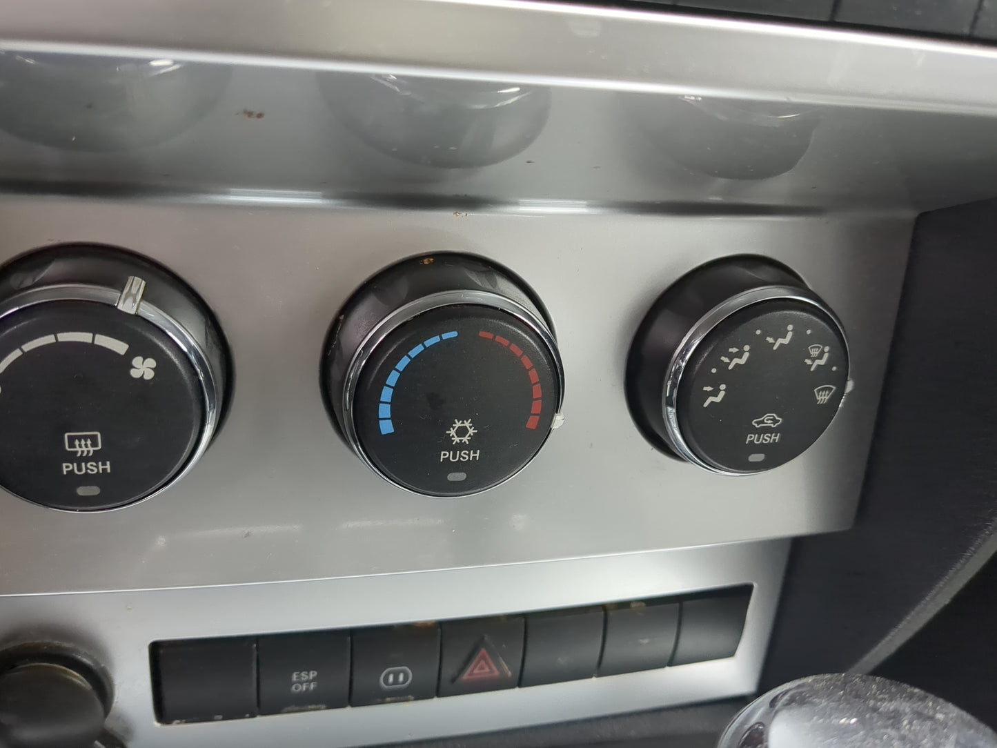 2007 Dodge Nitro Climate Control Module Temperature AC/Heater Replacement Fits OEM Used Auto Parts - Oemusedautoparts1.com