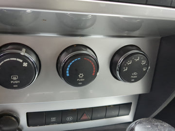 2007 Dodge Nitro Climate Control Module Temperature AC/Heater Replacement Fits OEM Used Auto Parts - Oemusedautoparts1.com