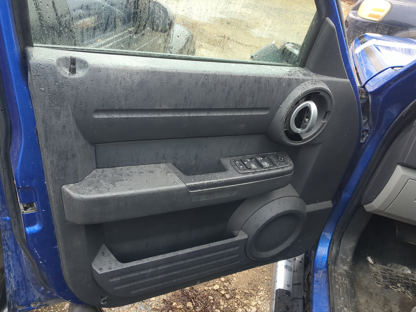 2007 Dodge Nitro Front Left Driver Interior Door Panel Trim - Oemusedautoparts1.com