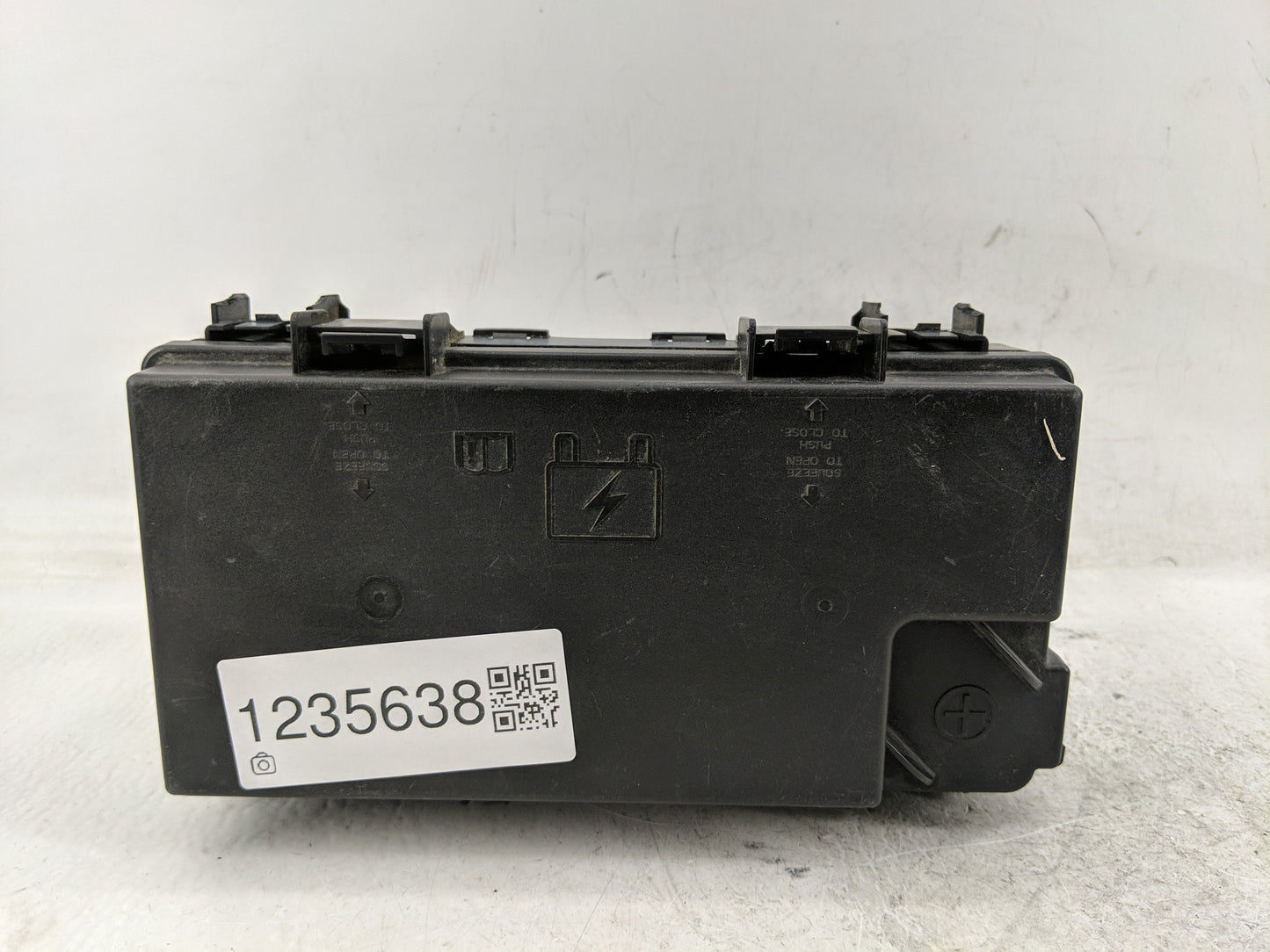 2007-2007 Dodge Nitro Fusebox Fuse Box Relay Module Tipm Kad09c02b5 - Oemusedautoparts1.com