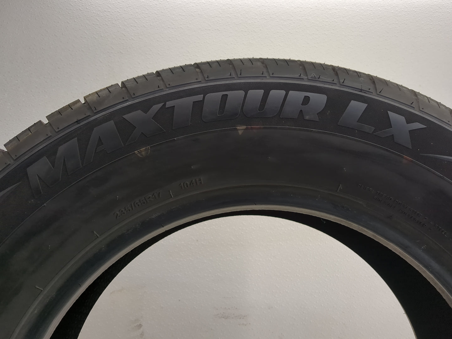 Used Tire 235/65R17 GT RADIAL MAXTOUR LX 104H - Tread Depth 9/32 - Oemusedautoparts1.com