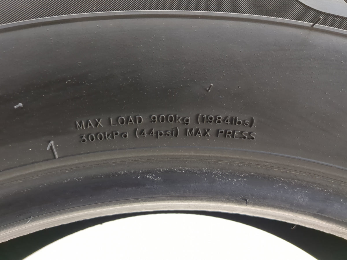 Used Tire 235/65R17 GT RADIAL MAXTOUR LX 104H - Tread Depth 9/32 - Oemusedautoparts1.com