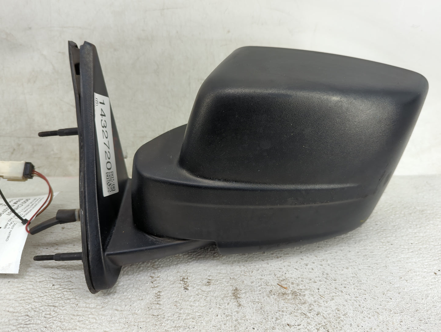 2007 Dodge Nitro Driver Side View Mirror - Left Door Mirror OEM Used - Oemusedautoparts1.com