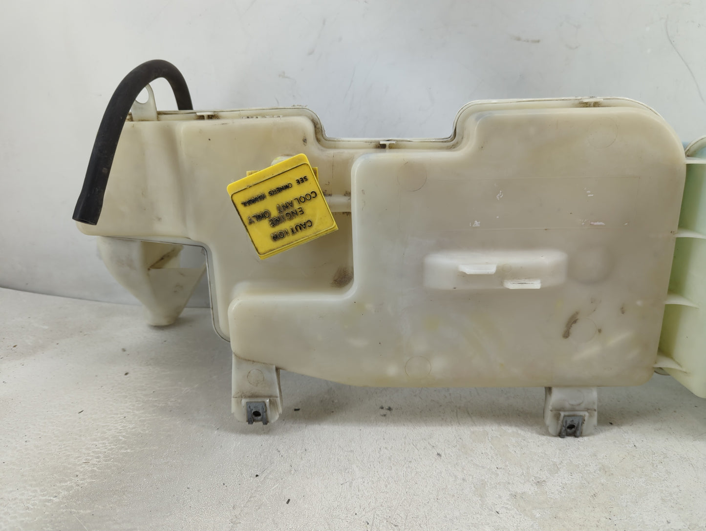 2007 Dodge Nitro Windshield Washer Fluid Reservoir Bottle Oem - Oemusedautoparts1.com