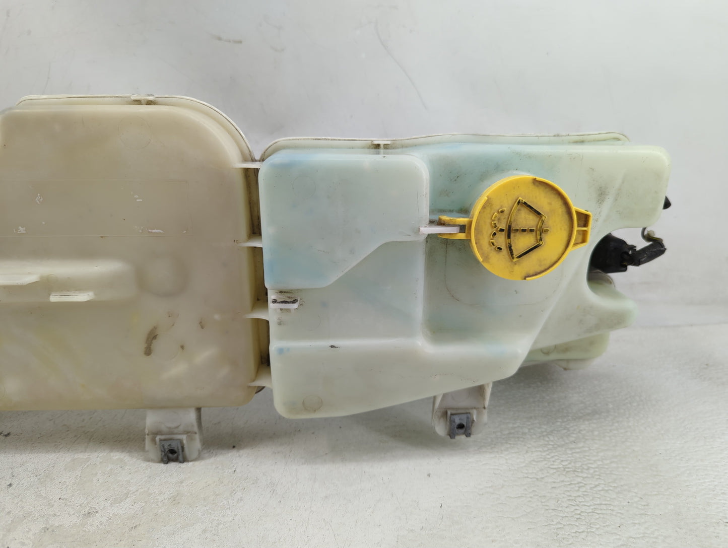 2007 Dodge Nitro Windshield Washer Fluid Reservoir Bottle Oem - Oemusedautoparts1.com