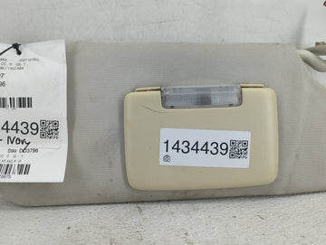 2007 Dodge Nitro Sun Visor Shade Replacement Passenger Right Mirror Fits OEM Used Auto Parts - Oemusedautoparts1.com