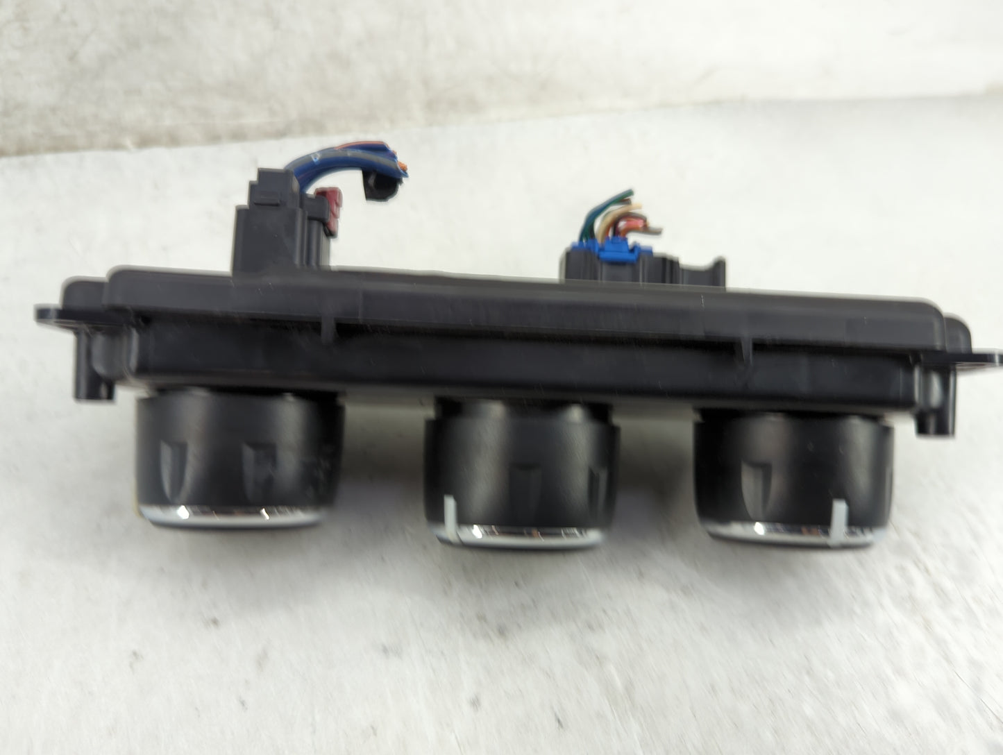 2007 Dodge Nitro Climate Control Module Temperature AC/Heater Replacement P/N:P55111802AG Fits OEM Used Auto Parts - Oemused