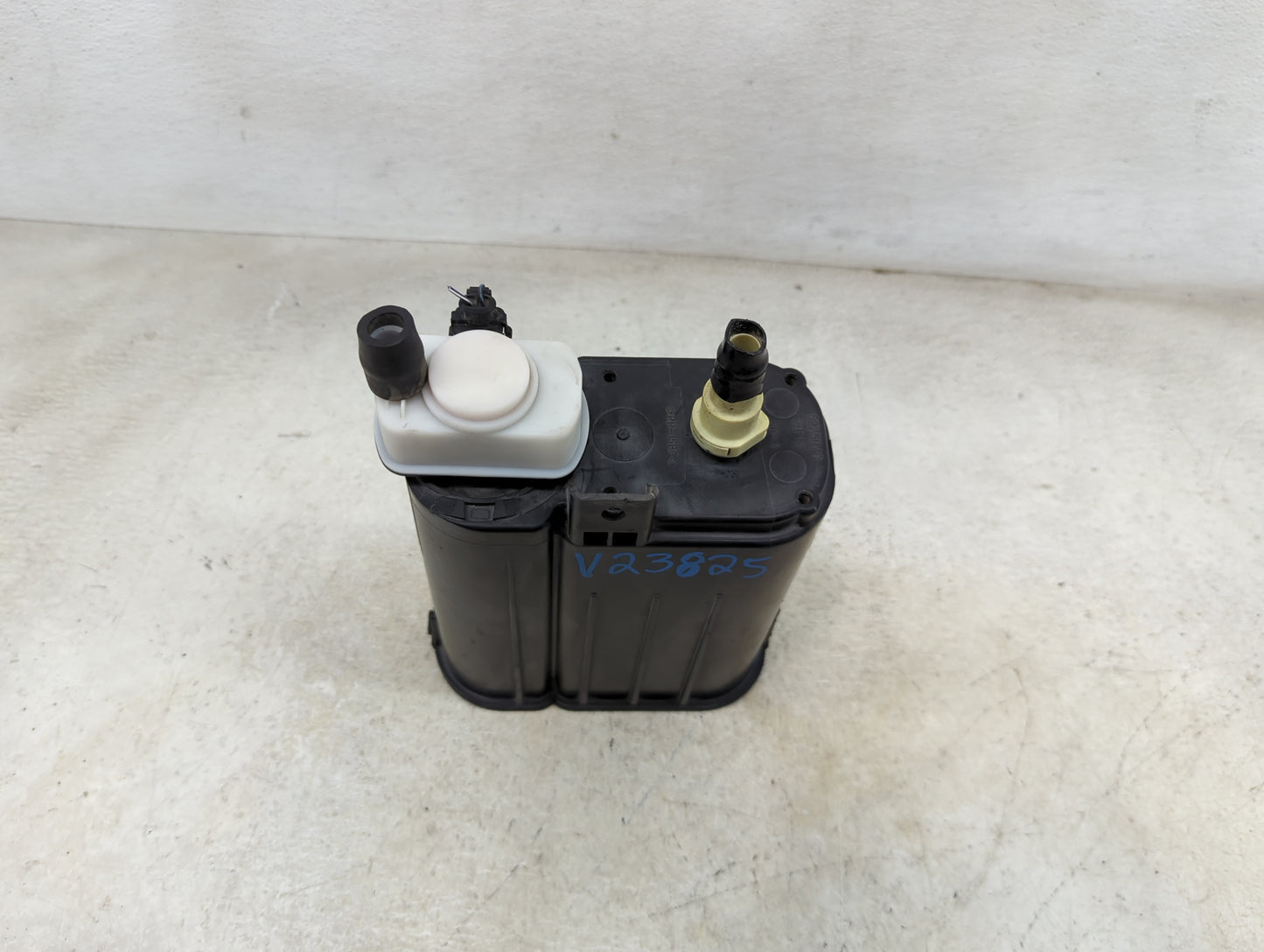 2007 Dodge Nitro Fuel Vapor Charcoal Canister 1460122 - Oemusedautoparts1.com