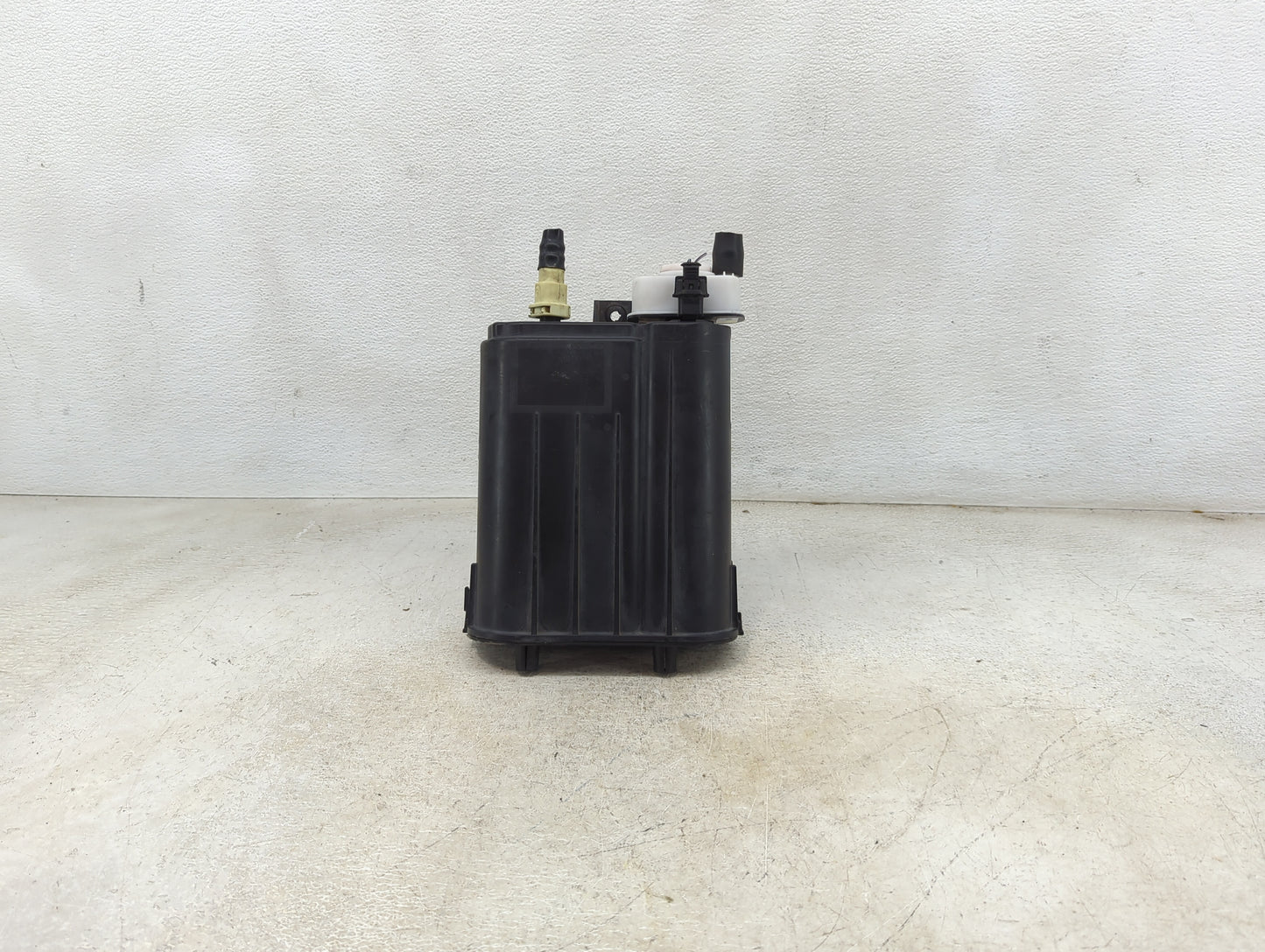 2007 Dodge Nitro Fuel Vapor Charcoal Canister 1460122 - Oemusedautoparts1.com