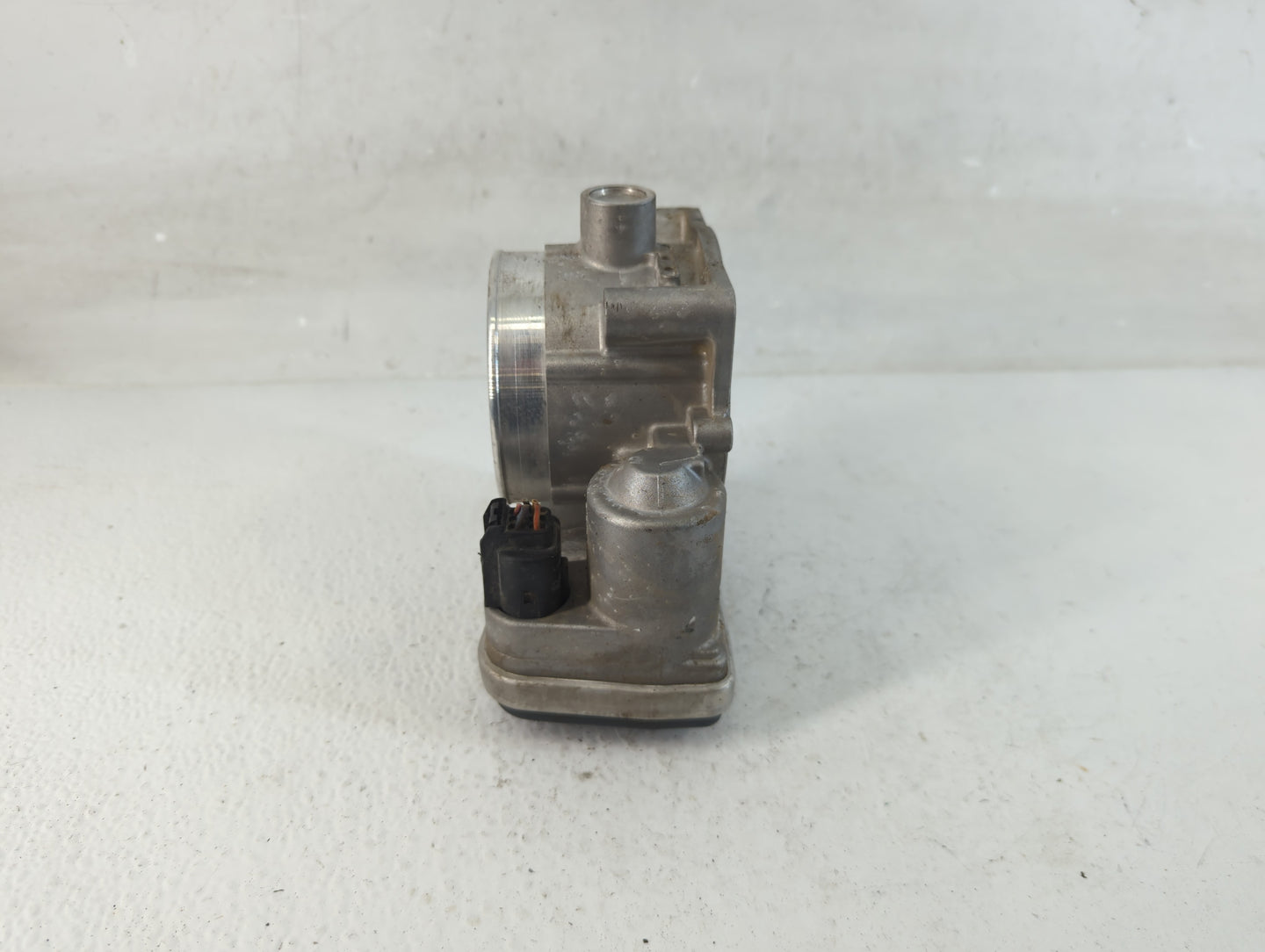 2005-2010 Dodge Ram 1500 Throttle Body P/N:5 775 292 5 718 201 Fits Fits 2005 2006 2007 2008 2009 2010 2011 2012 OEM Used Au