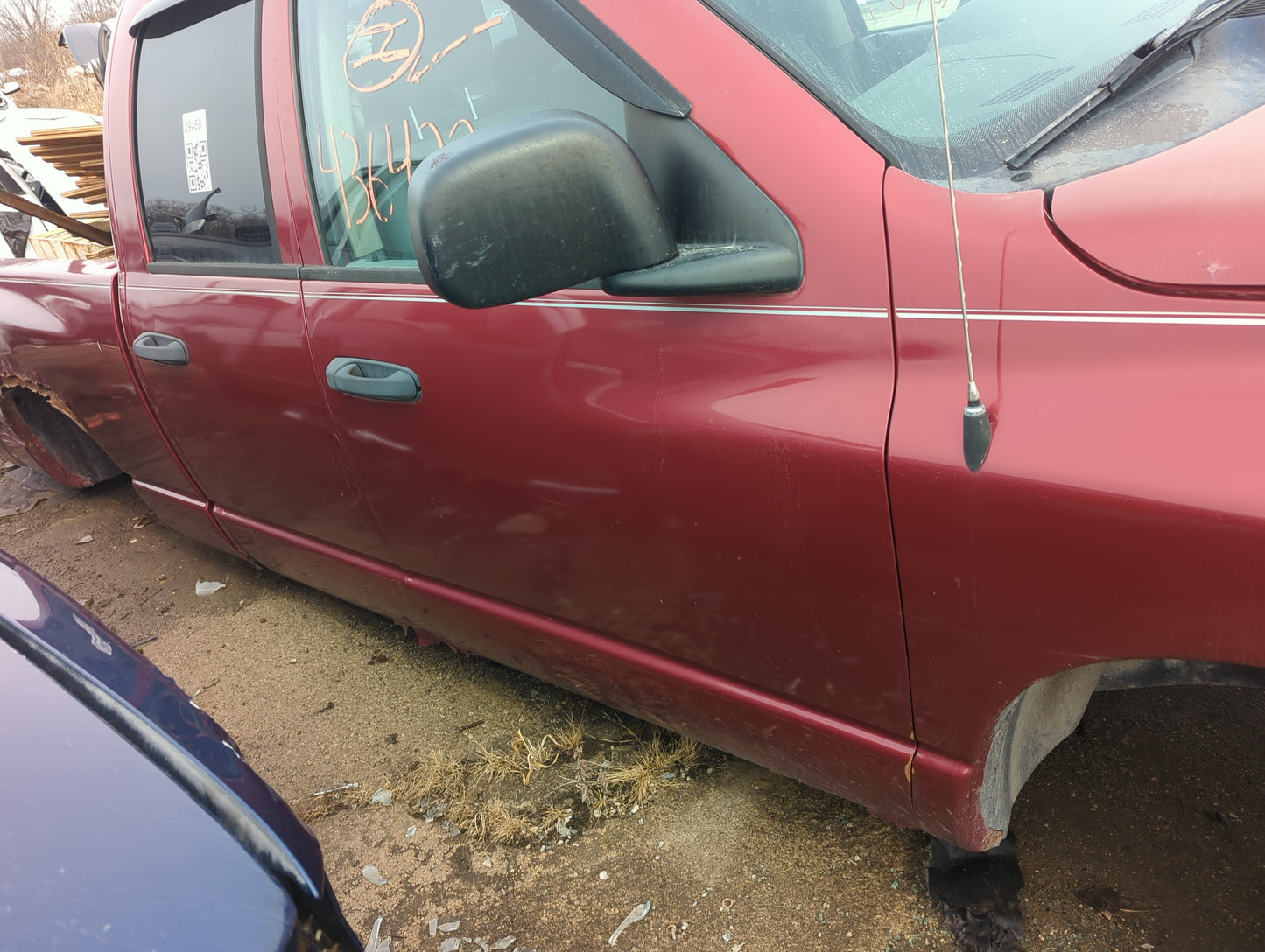 2003-2007 Dodge Ram 1500 Passenger Front Door Oem 1262475 - Oemusedautoparts1.com