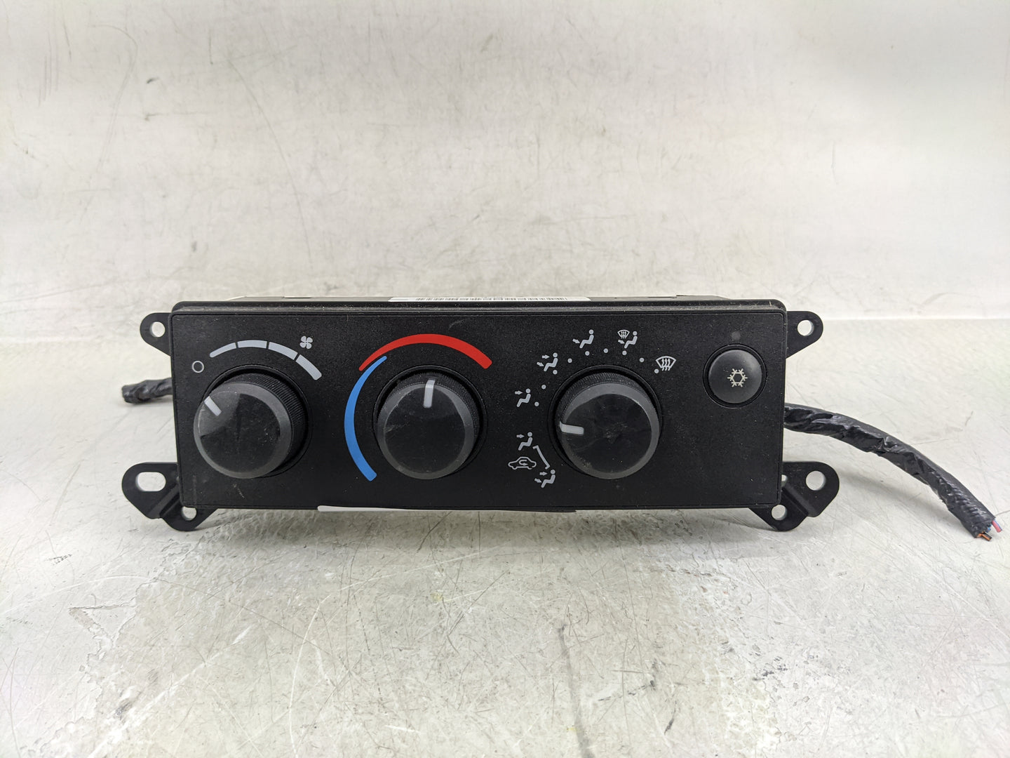 2006-2007 Dodge Ram 1500 Climate Control Module Temperature AC/Heater Replacement P/N:P55056754AB Fits Fits 2006 2007 2008 O