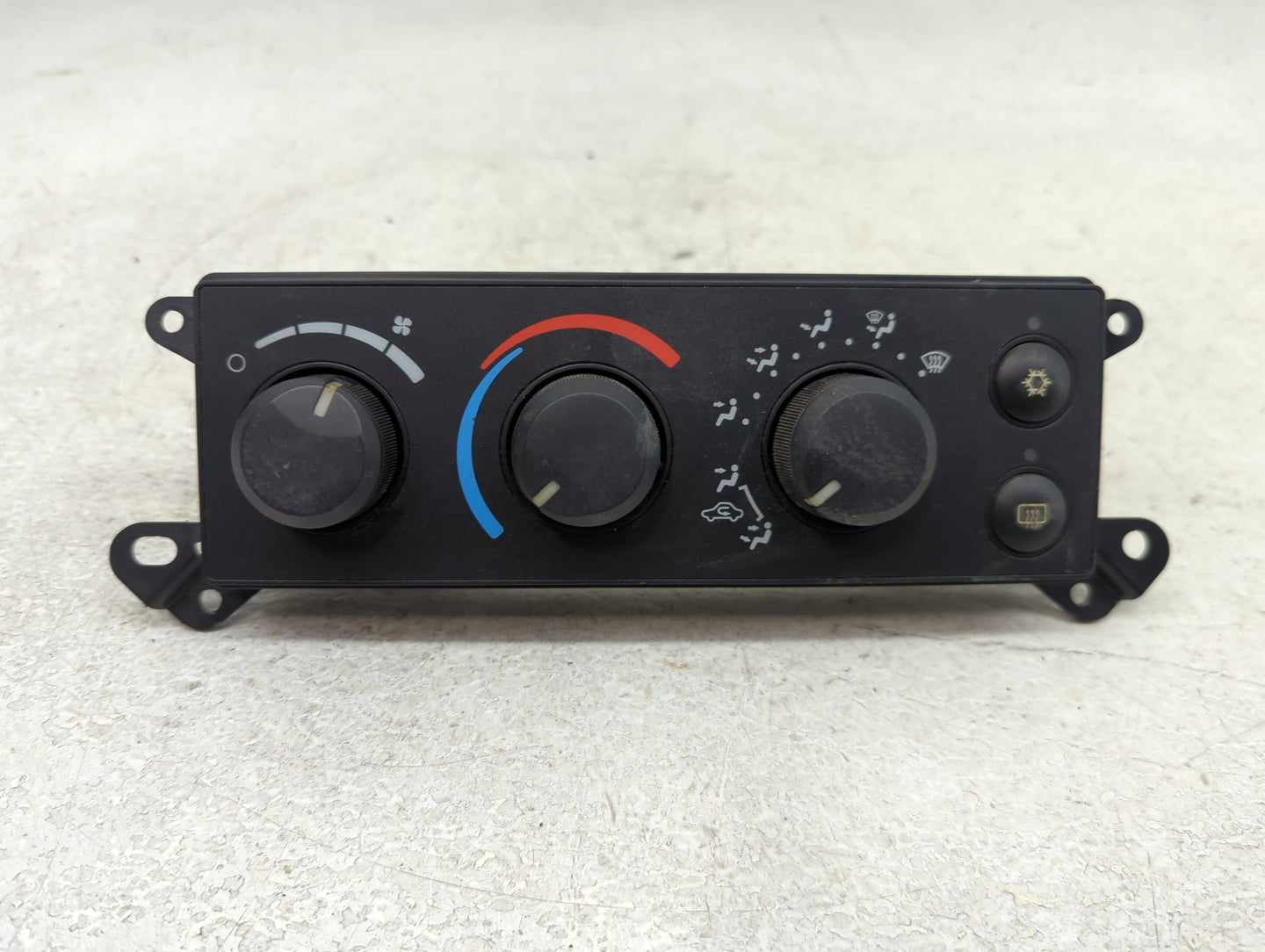 2006-2007 Dodge Ram 1500 Climate Control Module Temperature AC/Heater Replacement P/N:P55056755AB Fits Fits 2006 2007 2008 O