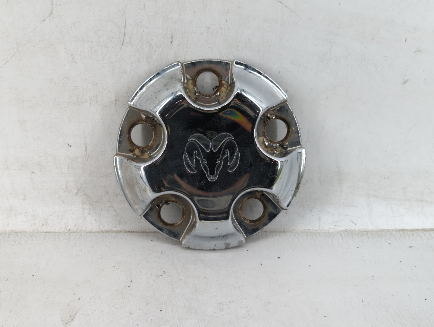 2007 Dodge Ram 1500 Rim Wheel Center Cap Silver - Oemusedautoparts1.com