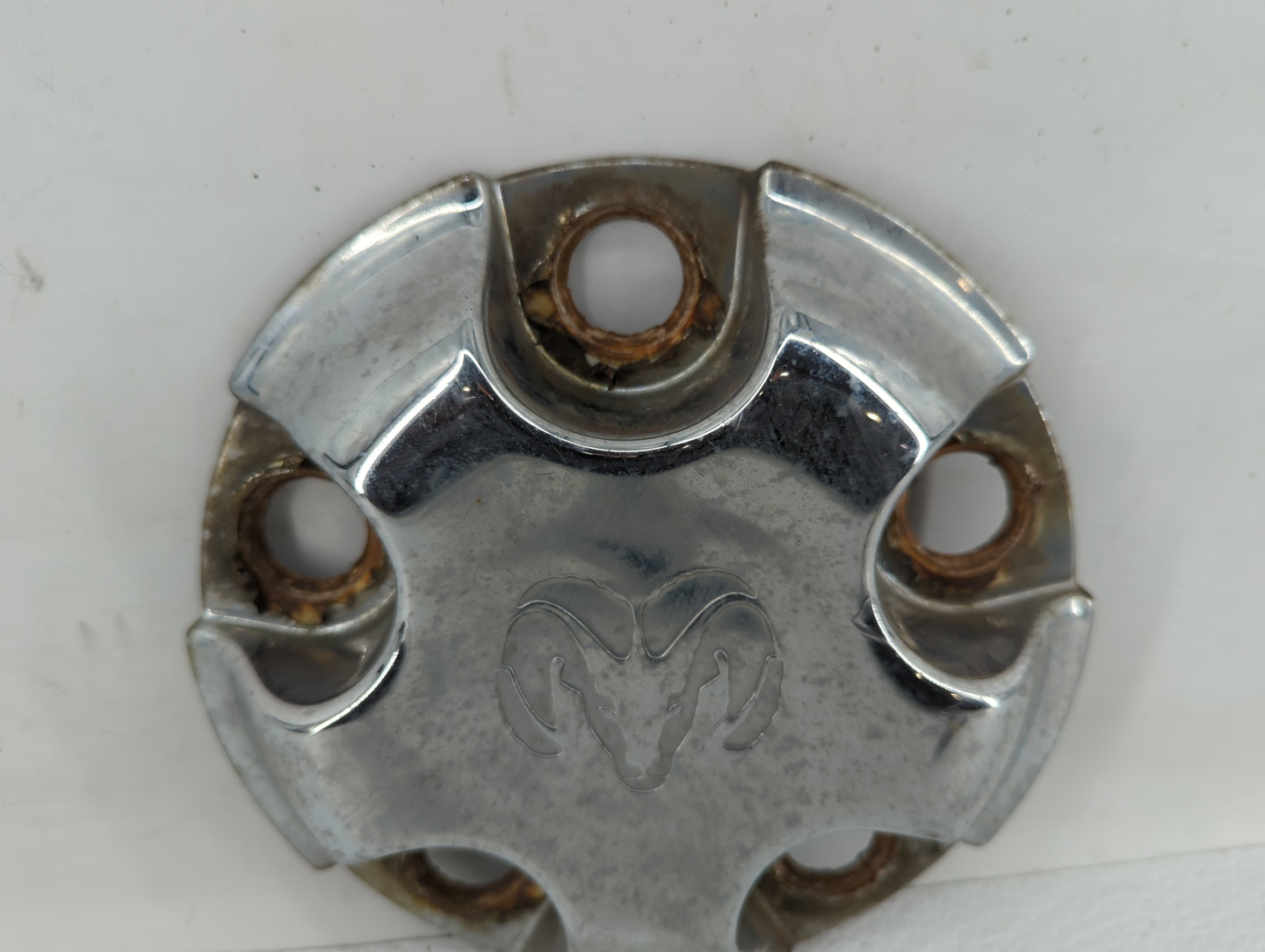 2007 Dodge Ram 1500 Rim Wheel Center Cap Silver - Oemusedautoparts1.com