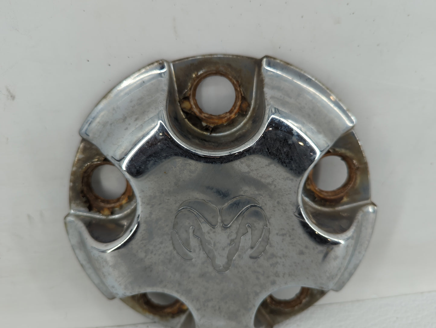 2007 Dodge Ram 1500 Rim Wheel Center Cap Silver - Oemusedautoparts1.com