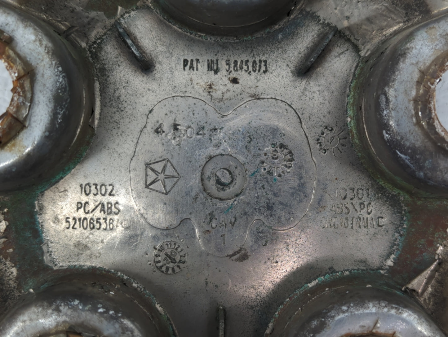 2007 Dodge Ram 1500 Rim Wheel Center Cap Silver - Oemusedautoparts1.com