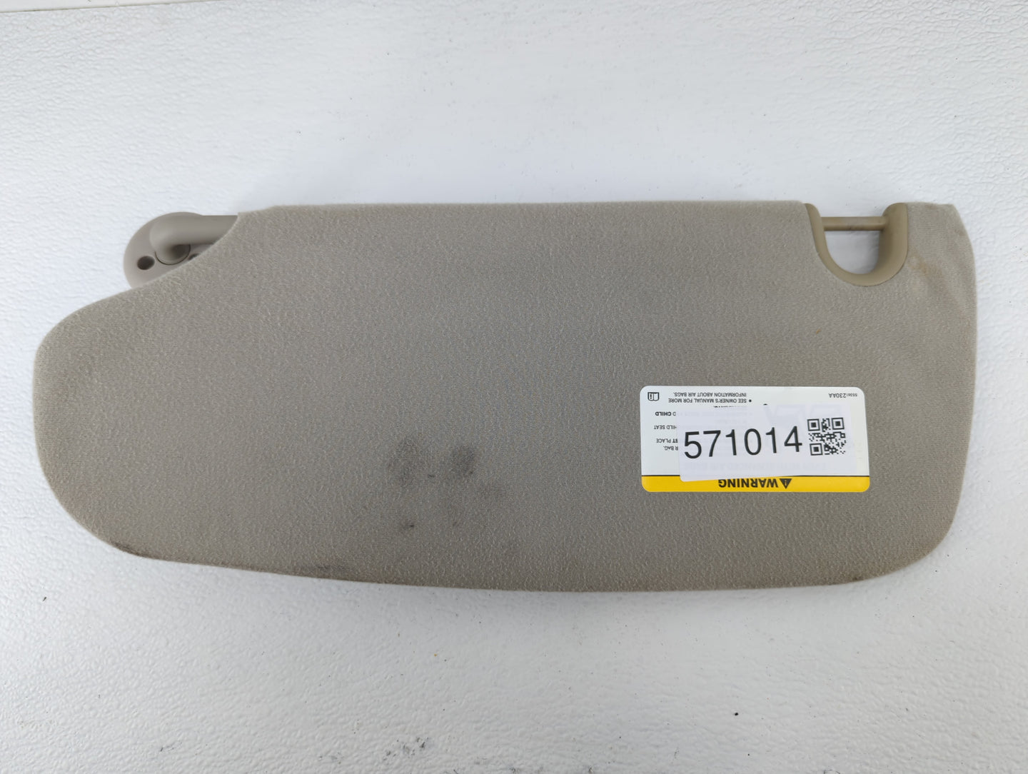2007-2008 Dodge Ram 1500 Sun Visor Shade Replacement Passenger Right Mirror Fits Fits 2007 2008 OEM Used Auto Parts - Oemuse