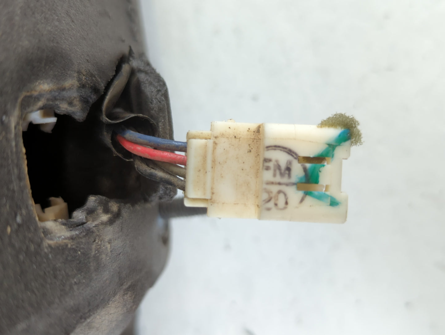 2002-2008 Dodge Ram 1500 Driver Left Side View Manual Door Mirror Black - Oemusedautoparts1.com