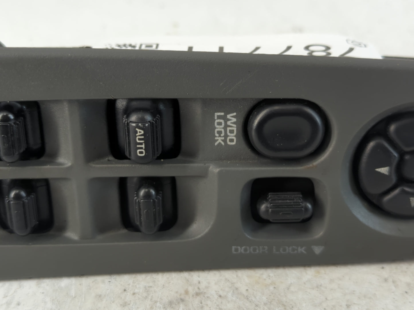 2002-2008 Dodge Ram 1500 Master Power Window Switch Replacement Driver Side Left P/N:211208 39754D Fits OEM Used Auto Parts 