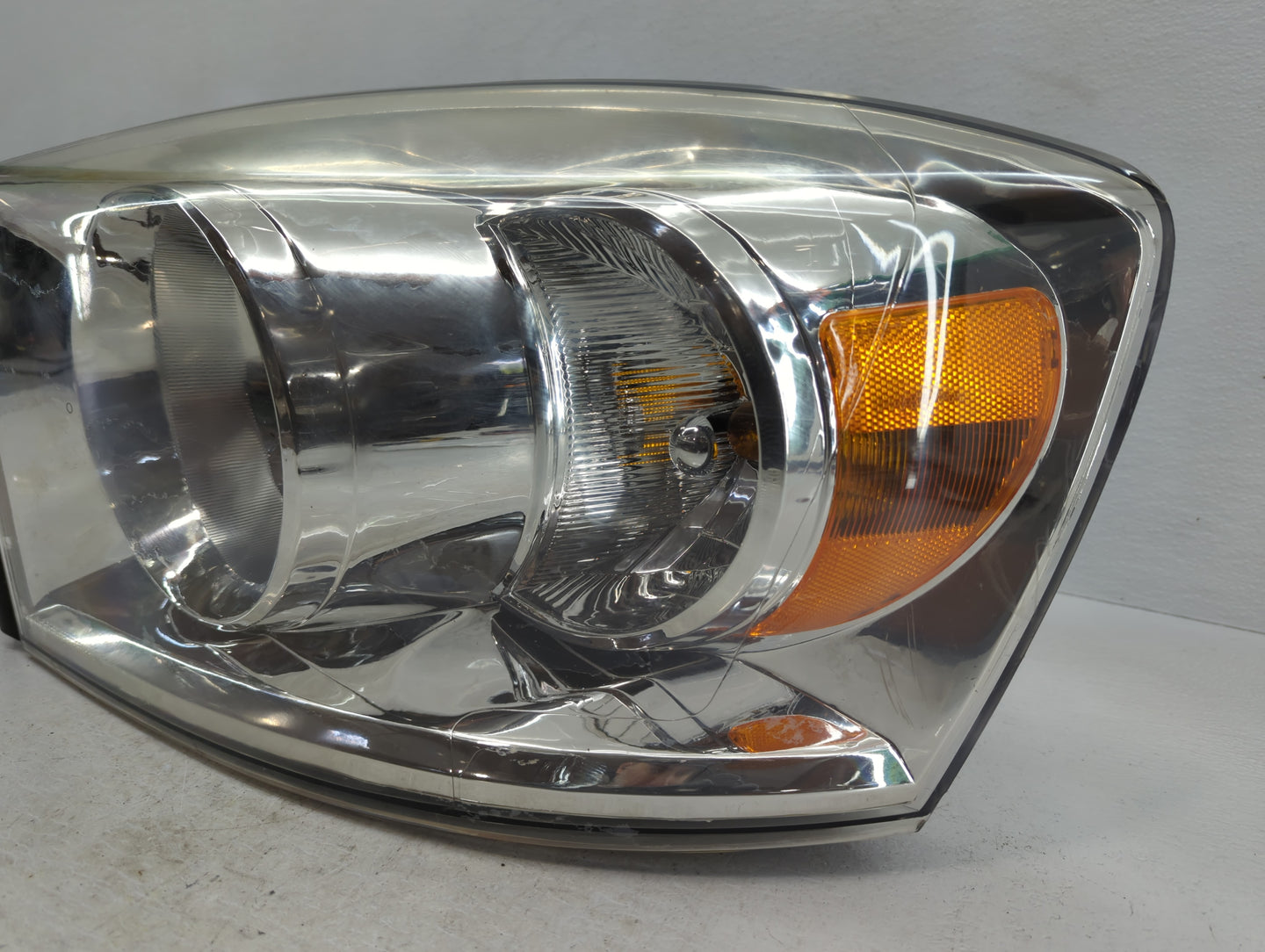 2007 Dodge Ram 1500 Passenger Right Oem Head Light Headlight Lamp - Oemusedautoparts1.com