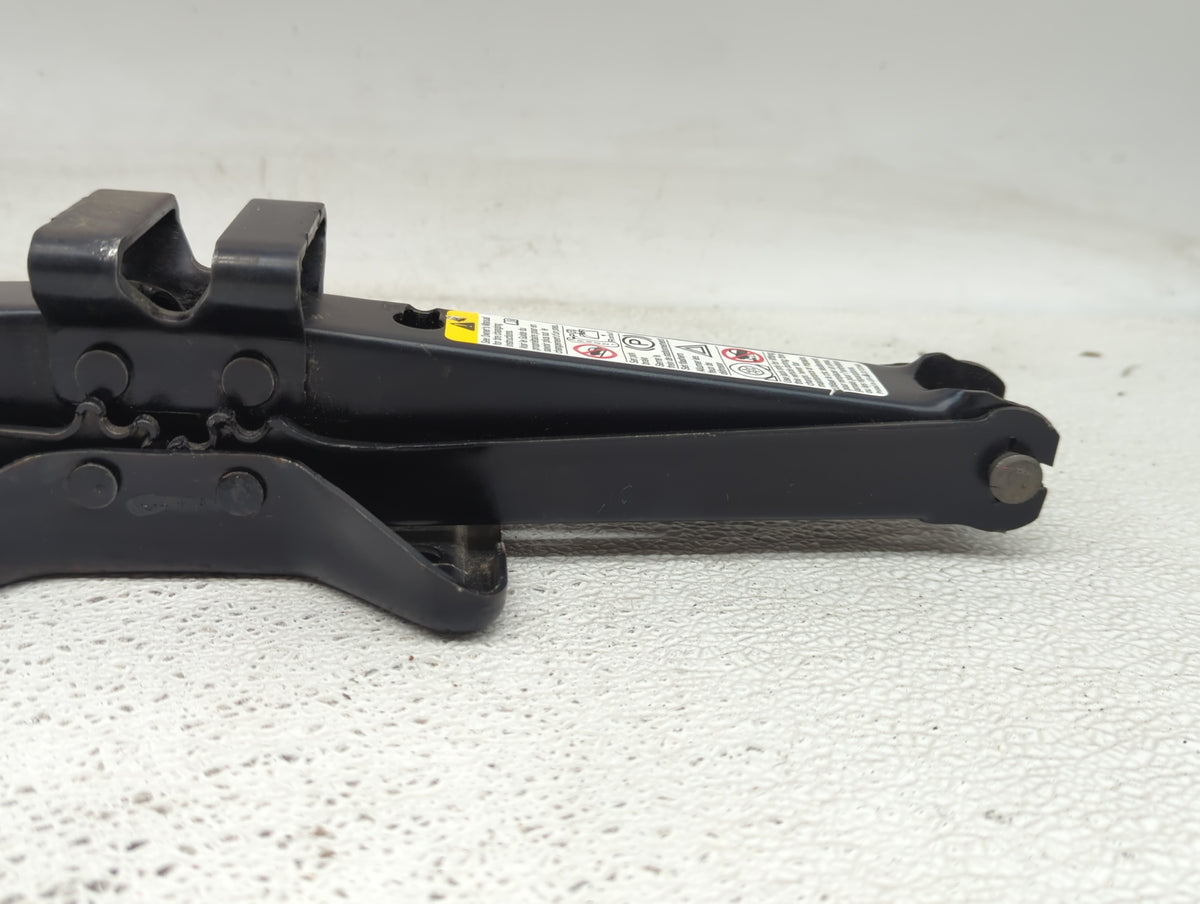 Dodge Ram 1500 Spare Scissor Car Jack 880428 - Oemusedautoparts1.com