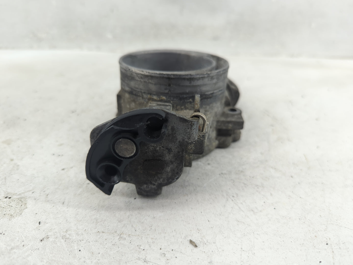 2004-2007 Dodge Ram 1500 Throttle Body Fits Fits 2004 2005 2006 2007 OEM Used Auto Parts - Oemusedautoparts1.com