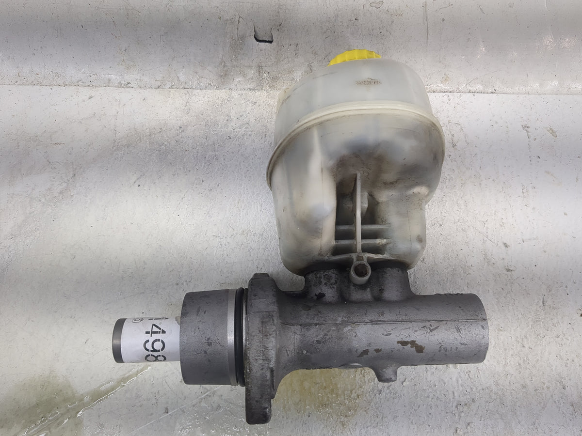 2003-2005 Dodge Ram 2500 Brake Master Cylinder - Oemusedautoparts1.com