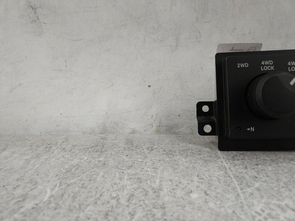 2007 Dodge Ram 3500 Traction Control Module 56049674ae|l0020269ae - Oemusedautoparts1.com