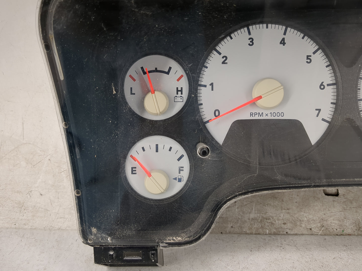 2007 Dodge Ram 1500 Instrument Cluster Speedometer Gauges P/N:P05172047AG Miles: Fits OEM Used Auto Parts - Oemusedautoparts