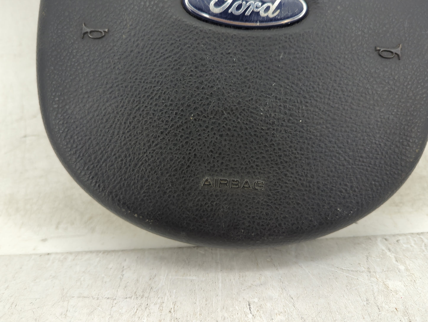 2005-2011 Ford Crown Victoria Air Bag Driver Left Steering Wheel Mounted Fits Fits 2005 2006 2007 2008 2009 2010 2011 OEM Us