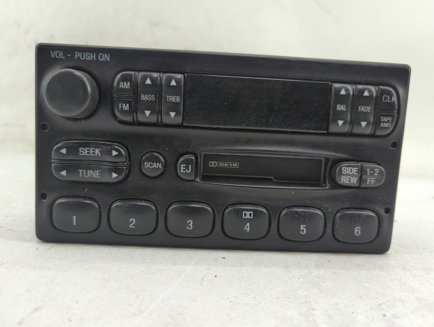 2001-2007 Ford Crown Victoria Radio AM FM Cd Player Receiver Replacement P/N:YW7F-19B132-AA DS147476 Fits OEM Used Auto Part