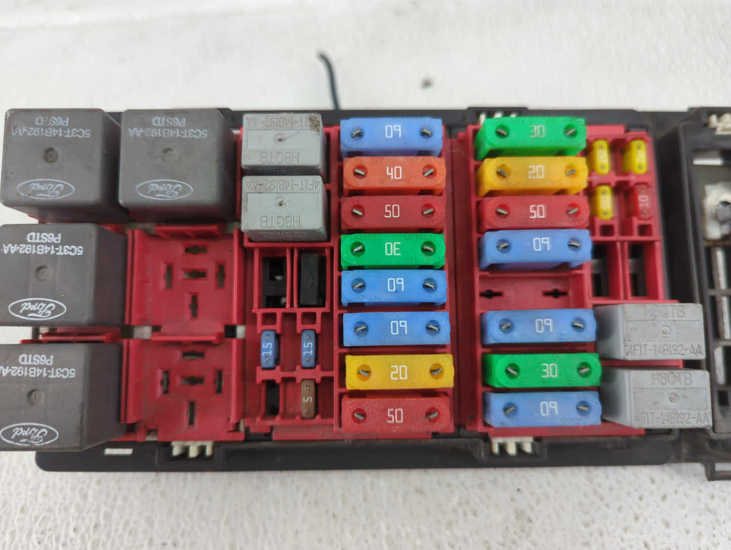 2005-2008 Ford E-150 Fusebox Fuse Box Panel Relay Module Fits Fits 2005 2006 2007 2008 OEM Used Auto Parts - Oemusedautopart