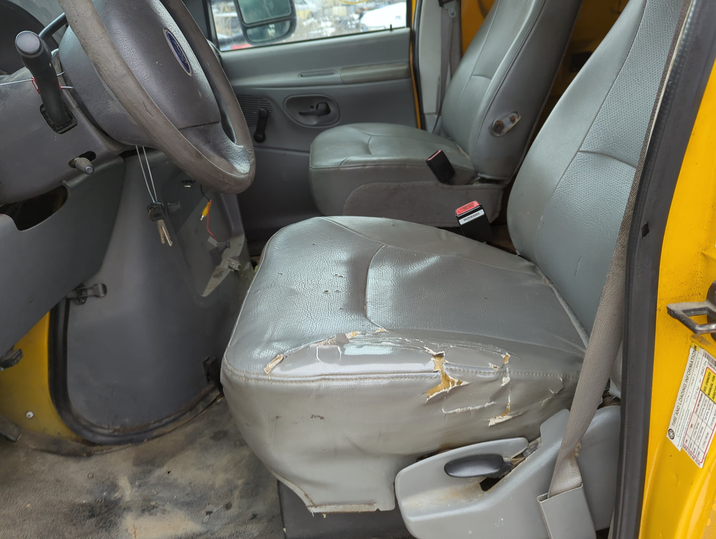 2003-2008 Ford E-250 Driver Front Seat Oem - Oemusedautoparts1.com