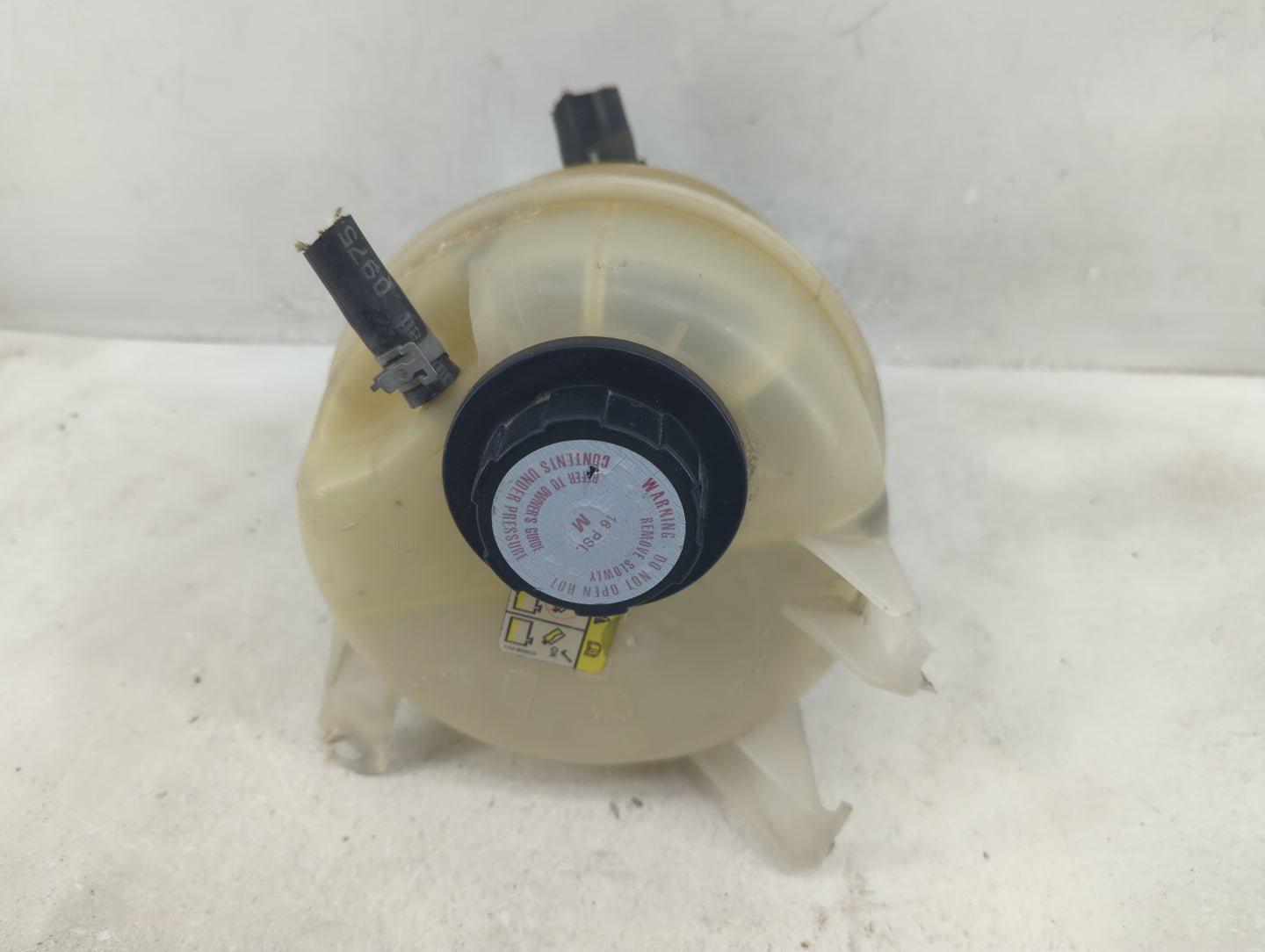 2003-2007 Ford E-250 Radiator Coolant Overflow Expansion Tank Bottle - Oemusedautoparts1.com
