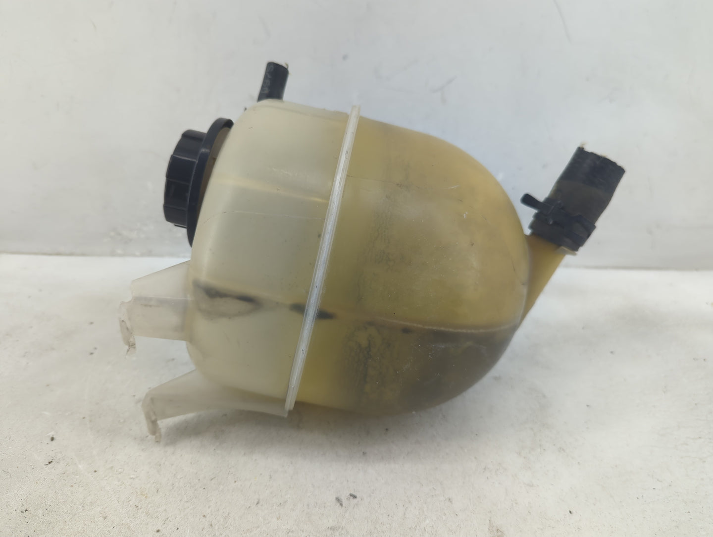 2003-2007 Ford E-250 Radiator Coolant Overflow Expansion Tank Bottle - Oemusedautoparts1.com