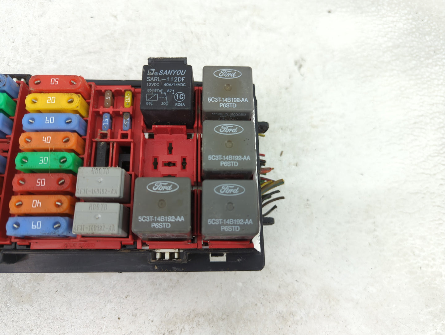 2005-2008 Ford E-250 Fusebox Fuse Box Panel Relay Module Fits Fits 2005 2006 2007 2008 OEM Used Auto Parts - Oemusedautopart