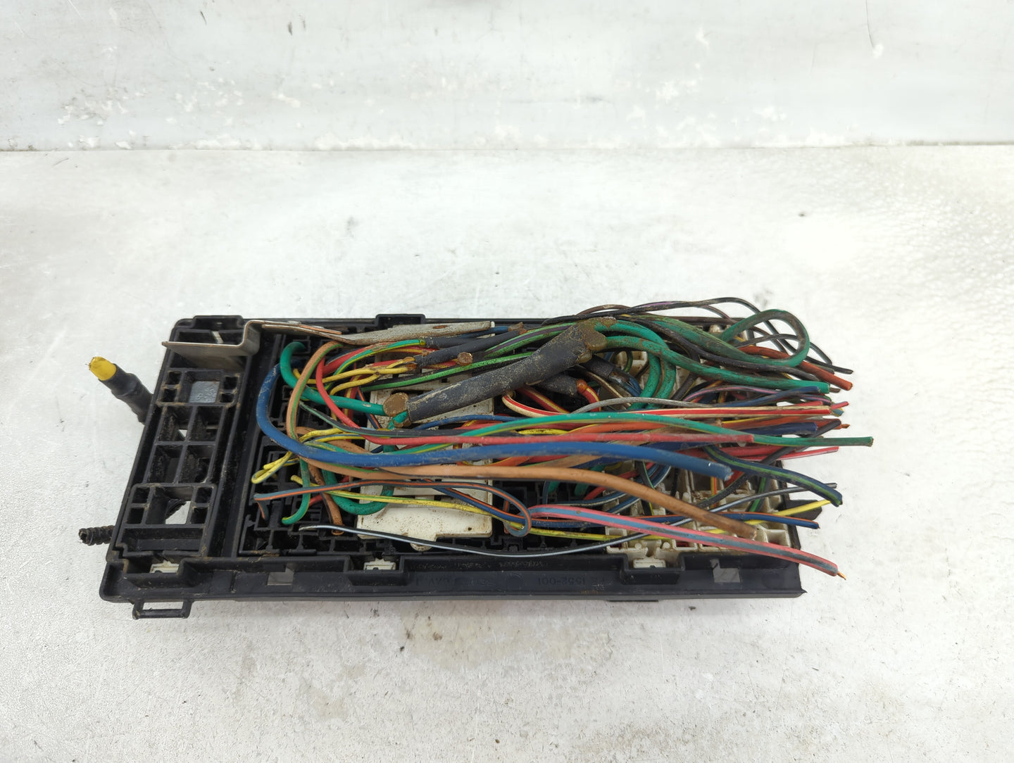 2005-2008 Ford E-250 Fusebox Fuse Box Panel Relay Module Fits Fits 2005 2006 2007 2008 OEM Used Auto Parts - Oemusedautopart