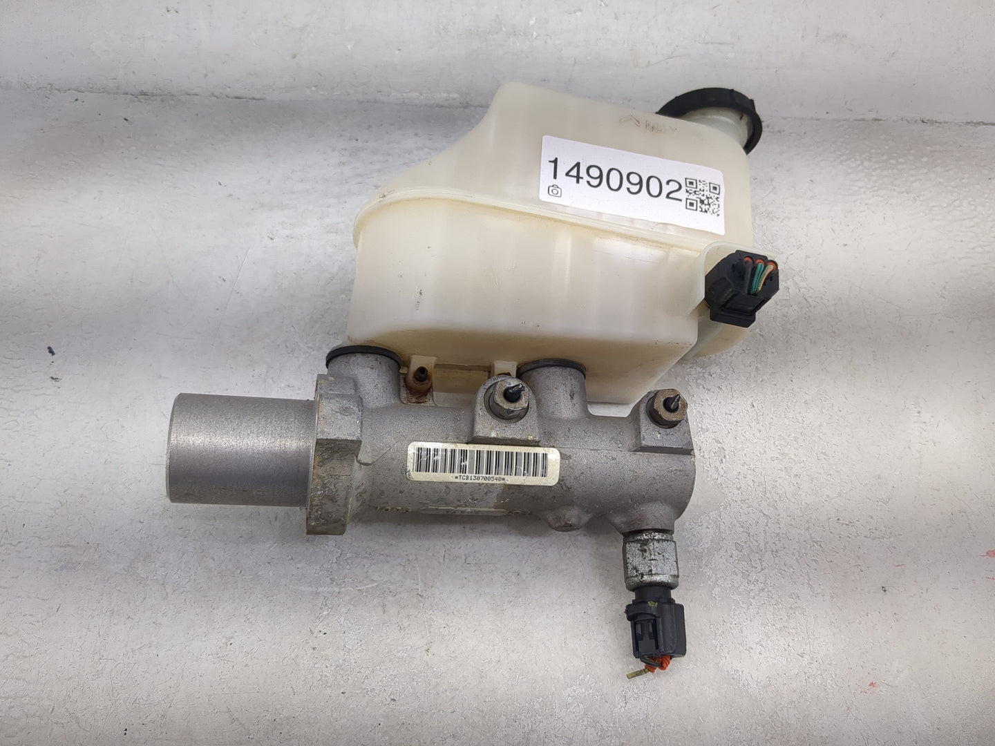 Ford E150 Brake Master Cylinder - Oemusedautoparts1.com