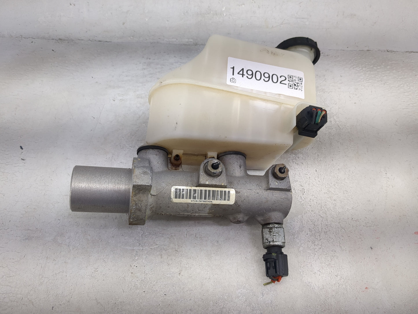 Ford E150 Brake Master Cylinder - Oemusedautoparts1.com