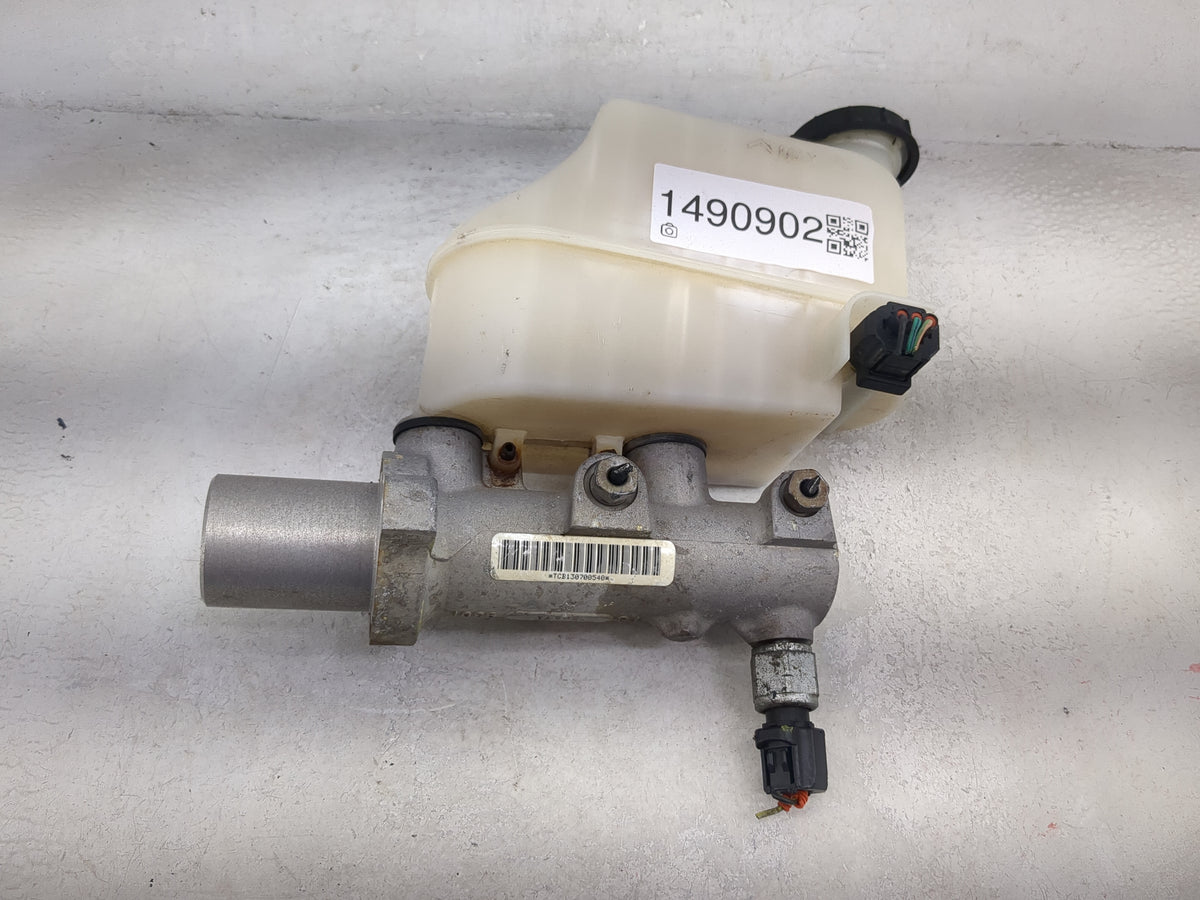 Ford E150 Brake Master Cylinder - Oemusedautoparts1.com