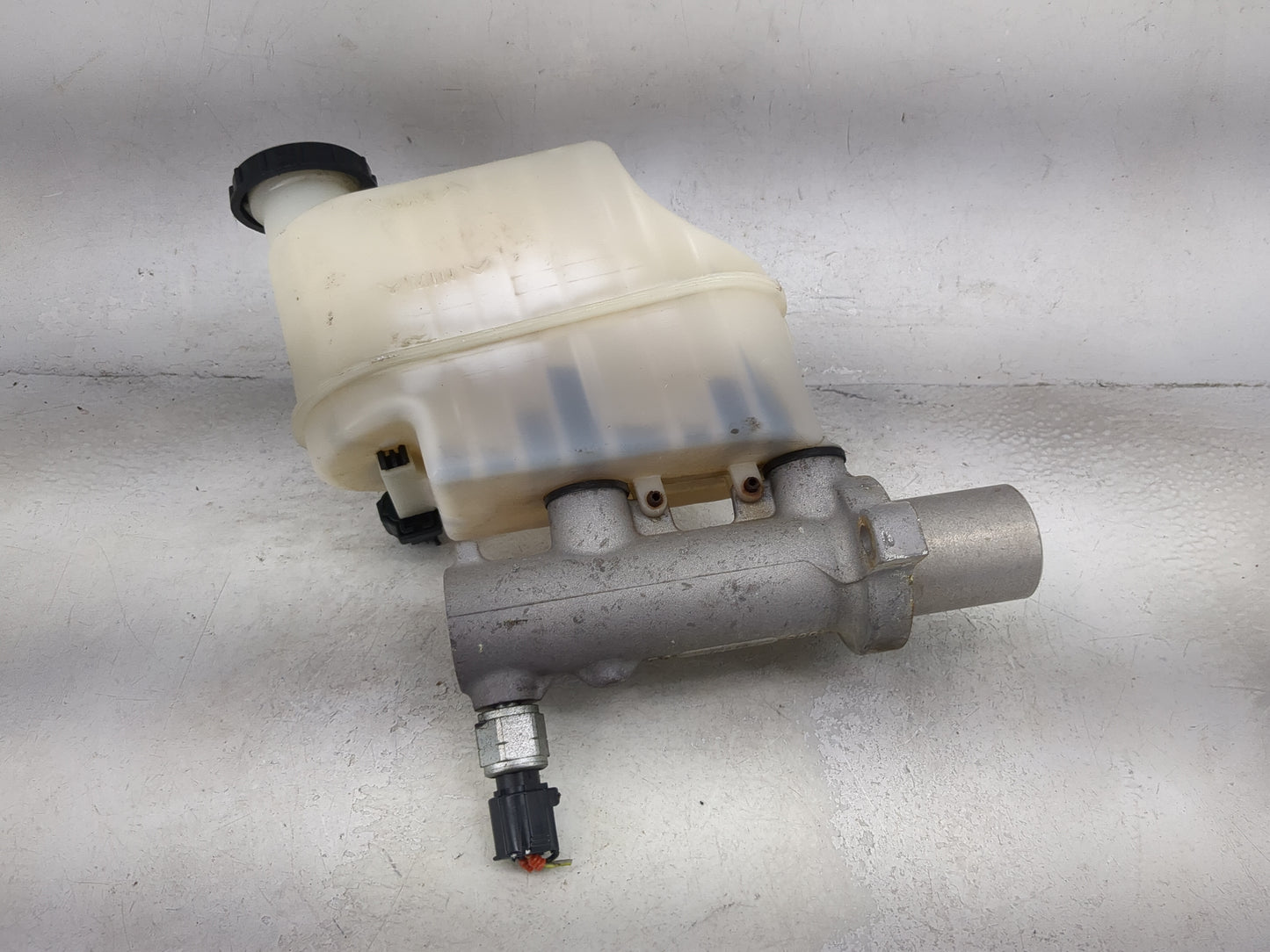 Ford E150 Brake Master Cylinder - Oemusedautoparts1.com