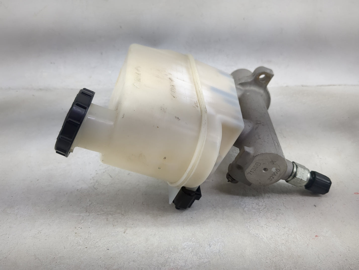 Ford E150 Brake Master Cylinder - Oemusedautoparts1.com