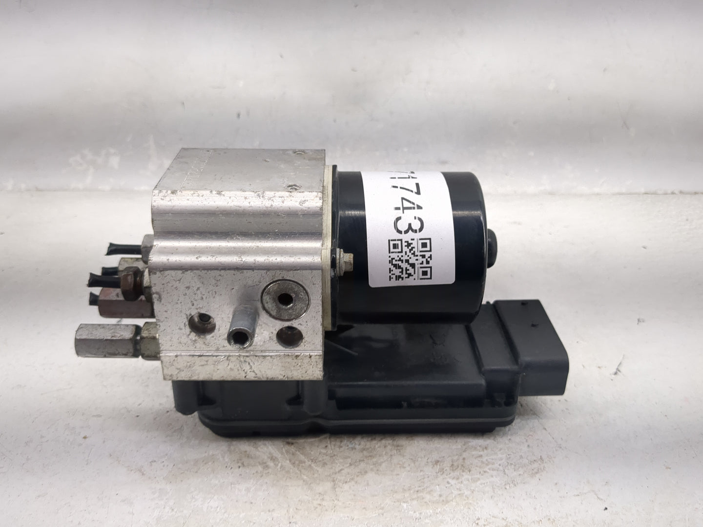 2007 Ford E250 ABS Pump Control Module Replacement P/N:16385201A 7C24-2C346-BA Fits Fits 2006 OEM Used Auto Parts - Oemuseda