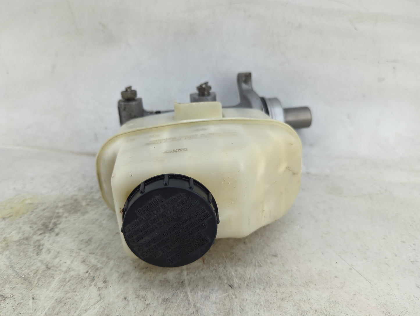 Ford E350 Brake Master Cylinder 1490784 - Oemusedautoparts1.com