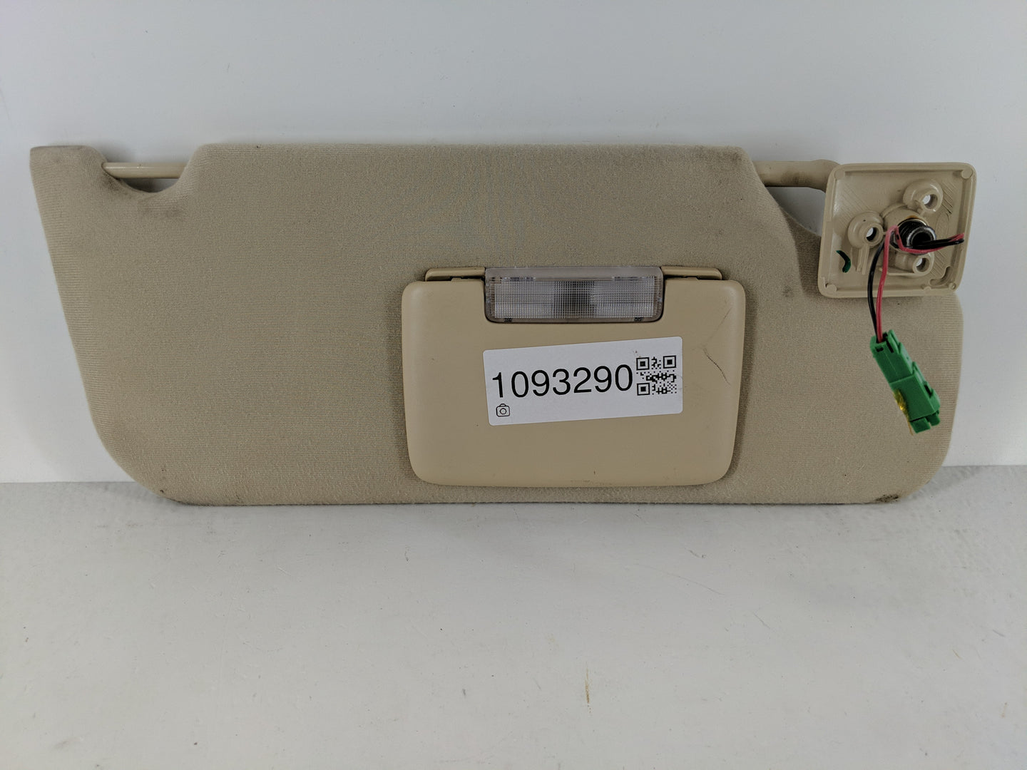 2007-2010 Ford Edge Sun Visor Shade Replacement Passenger Right Mirror Fits Fits 2007 2008 2009 2010 OEM Used Auto Parts - O