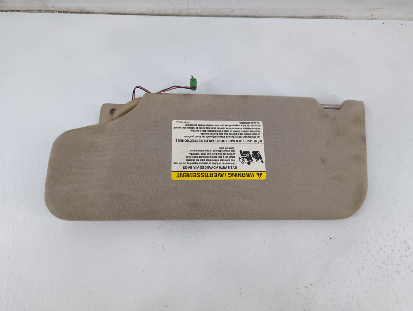 2007-2010 Ford Edge Sun Visor Shade Replacement Passenger Right Mirror Fits Fits 2007 2008 2009 2010 OEM Used Auto Parts - O